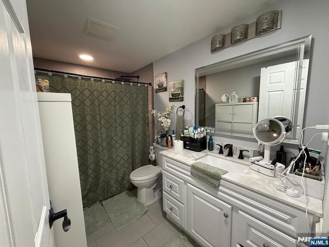 20 Lake Street, Belleville, NJ 07109