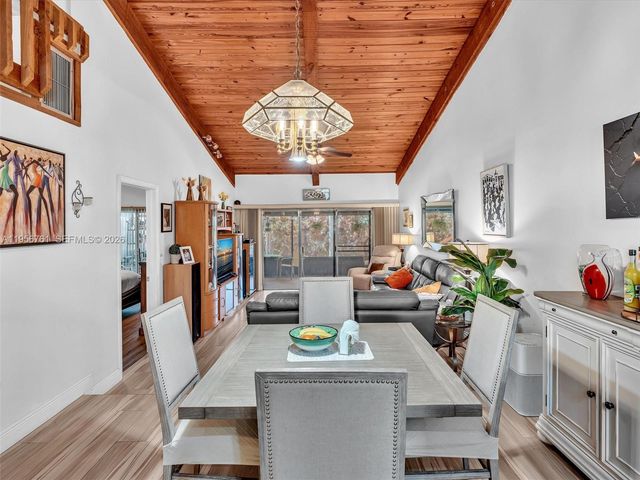 2350 Elm Ct, Pembroke Pines, FL 33026