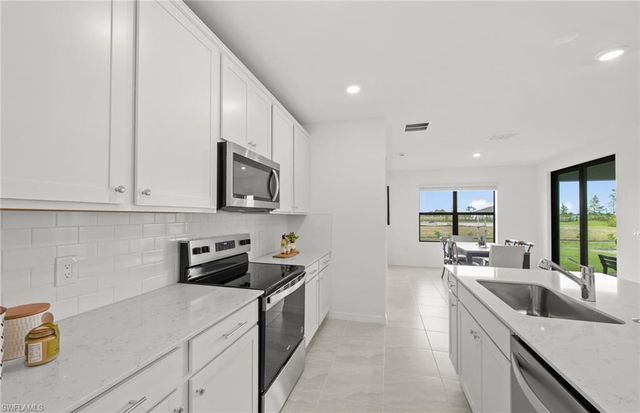634 Lakeside Oasis AVE, Lehigh Acres, FL 33936