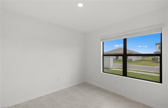 634 Lakeside Oasis AVE, Lehigh Acres, FL 33936