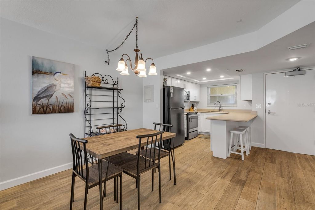 Image 13 of property listing at 425 S ATLANTIC AVENUE 304, New Smyrna Beach, FL 32169