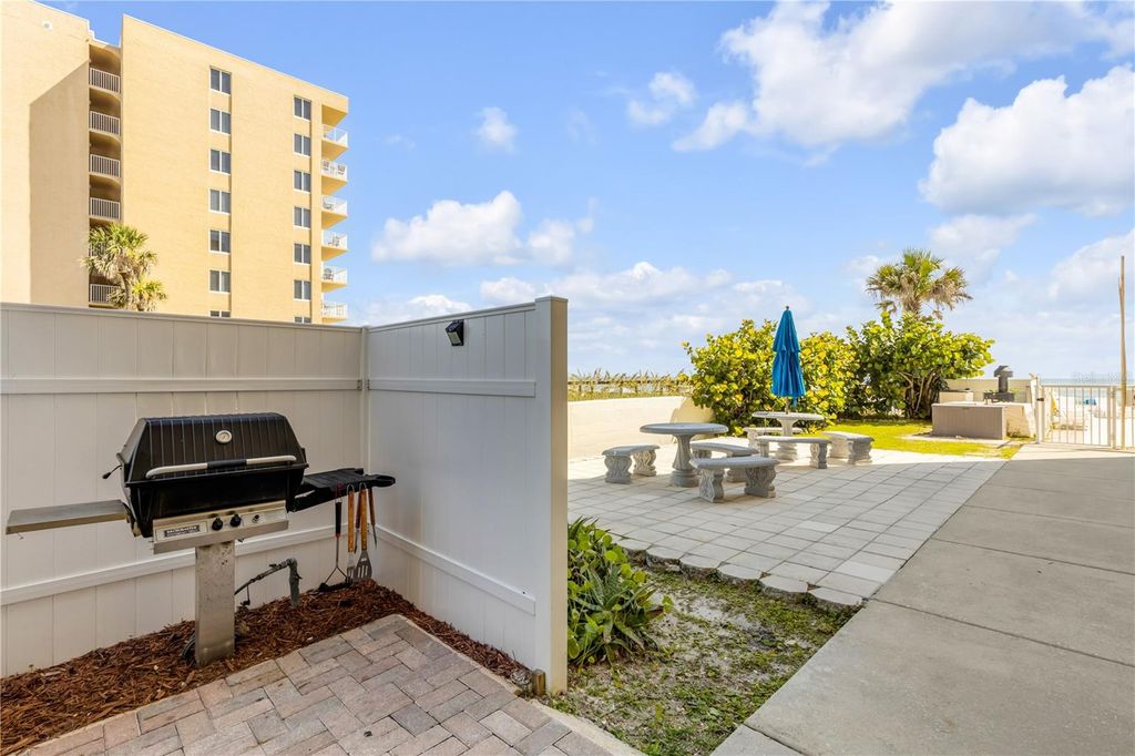 Image 30 of property listing at 425 S ATLANTIC AVENUE 304, New Smyrna Beach, FL 32169