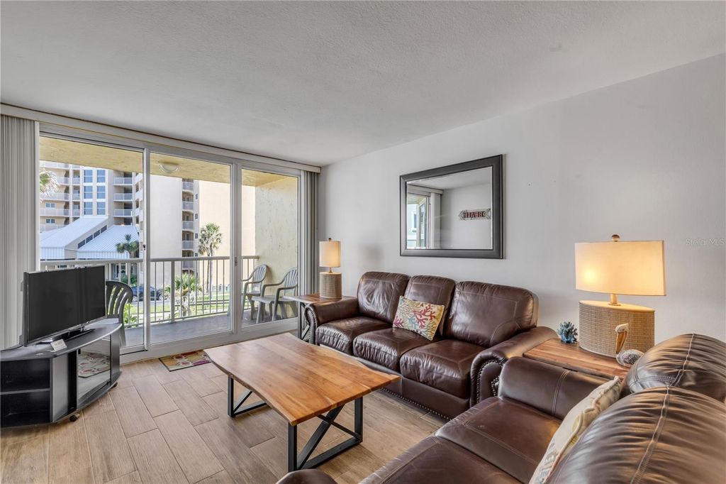 Image 4 of property listing at 425 S ATLANTIC AVENUE 304, New Smyrna Beach, FL 32169