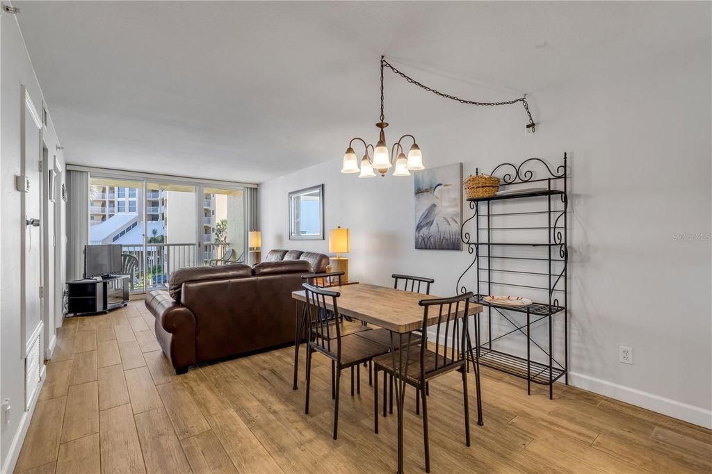 Image 7 of property listing at 425 S ATLANTIC AVENUE 304, New Smyrna Beach, FL 32169