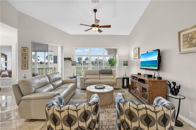 9310 Bayberry BEND # 203, Fort Myers, FL 33908