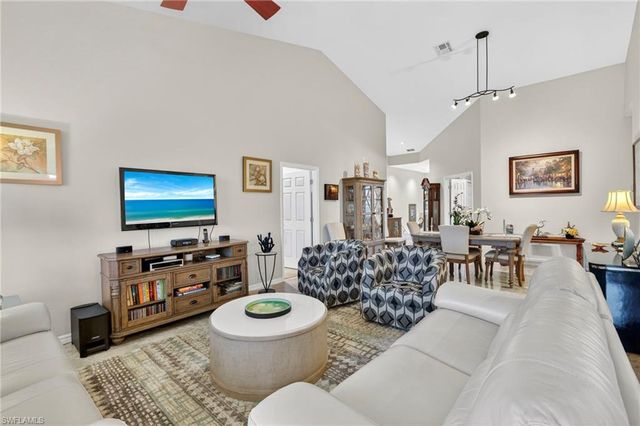 9310 Bayberry BEND # 203, Fort Myers, FL 33908