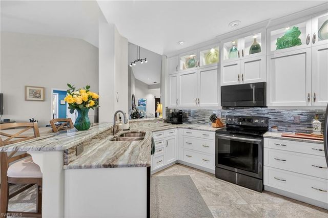 9310 Bayberry BEND # 203, Fort Myers, FL 33908