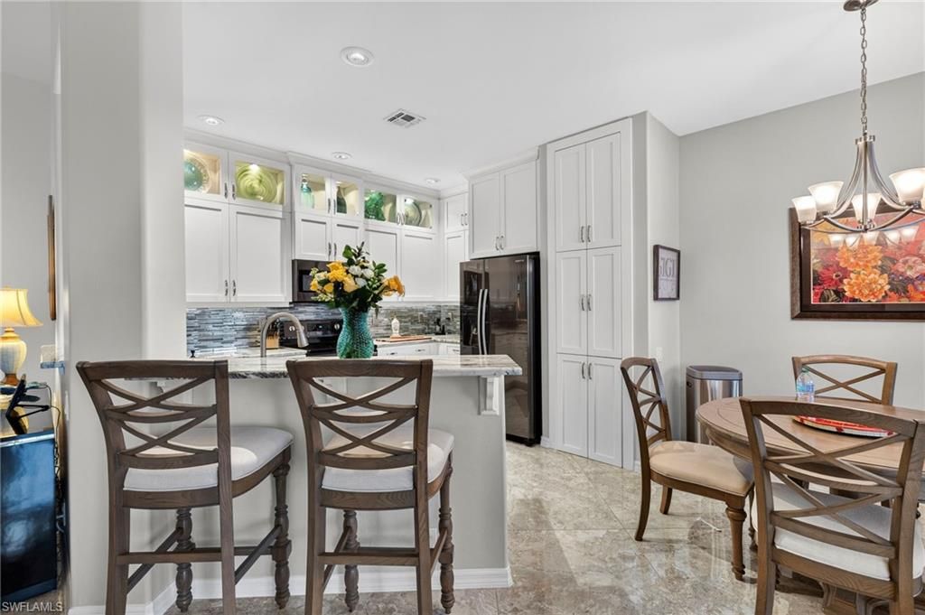 9310 Bayberry BEND # 203, Fort Myers, FL 33908