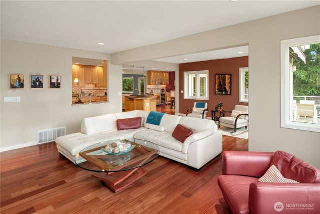 10211 NE 59th Street, Kirkland, WA 98033