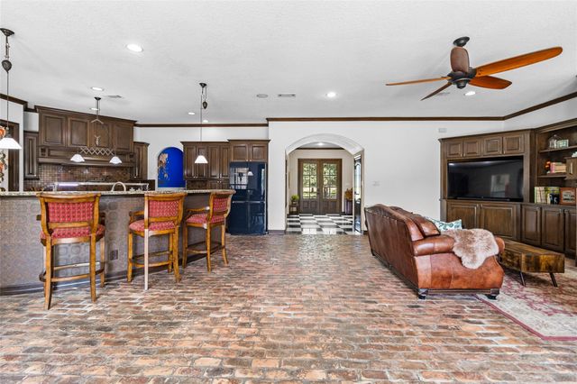 2790 Derby Lane, Madisonville, TX 77864