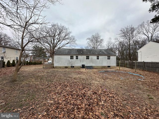 220 MYRTLE AVE, Lindenwold, NJ 08021