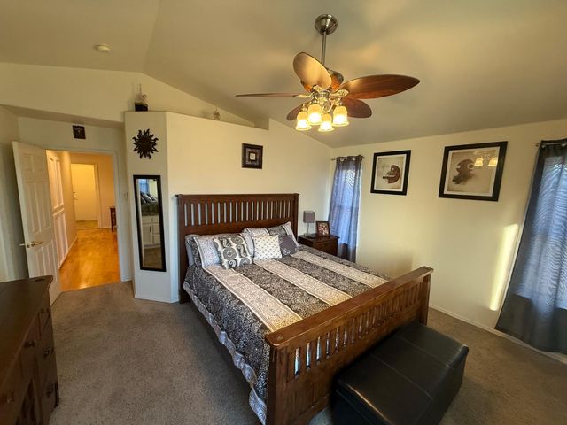 3124 Summer Lane, Madera, CA 93637