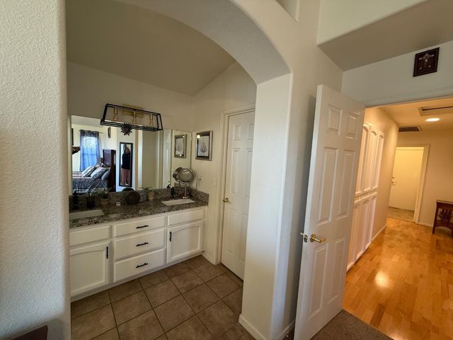 3124 Summer Lane, Madera, CA 93637