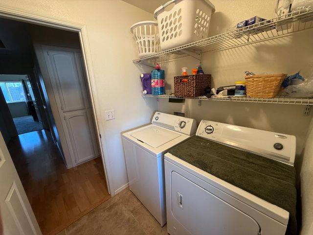 3124 Summer Lane, Madera, CA 93637