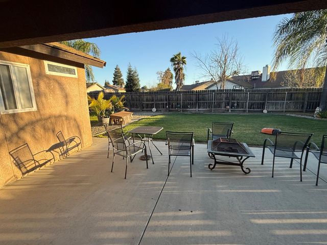 3124 Summer Lane, Madera, CA 93637