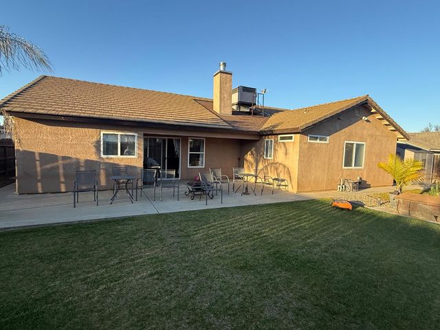 3124 Summer Lane, Madera, CA 93637