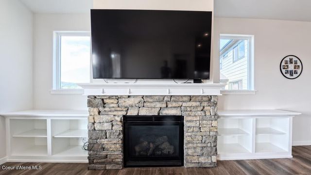 1542 W OKANOGAN AVE, Post Falls, ID 83854
