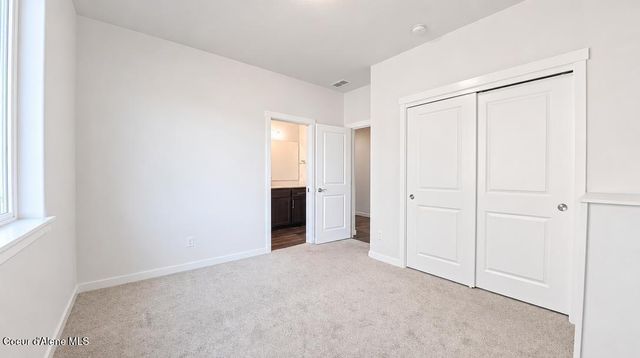 1542 W OKANOGAN AVE, Post Falls, ID 83854
