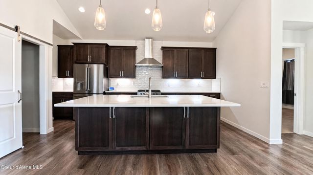 1542 W OKANOGAN AVE, Post Falls, ID 83854
