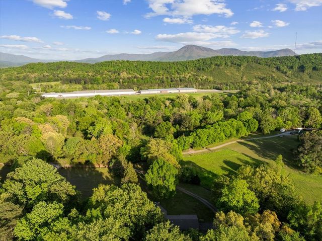 322 Mount Carmel Church Road, Chatsworth, GA 30705