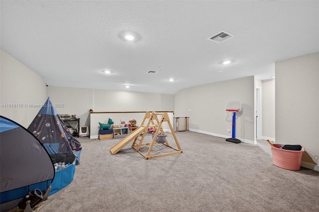 10190 SW Captiva Dr, Port St. Lucie, FL 34987