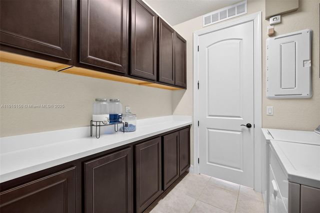 10190 SW Captiva Dr, Port St. Lucie, FL 34987