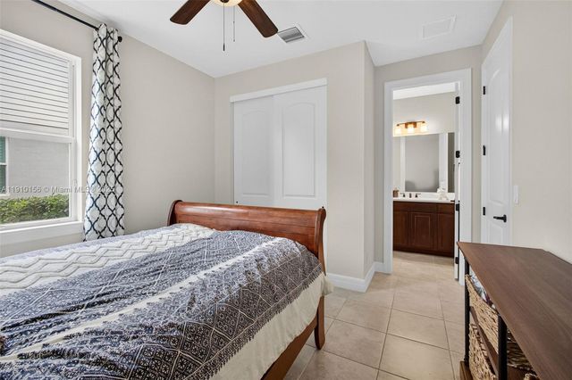 10190 SW Captiva Dr, Port St. Lucie, FL 34987