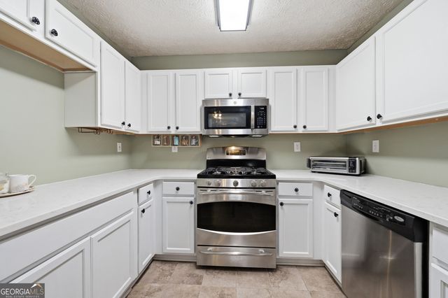 1059 Athena Court, Acworth, GA 30101