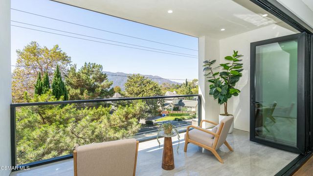 3129 Orange Avenue, La Crescenta, CA 91214