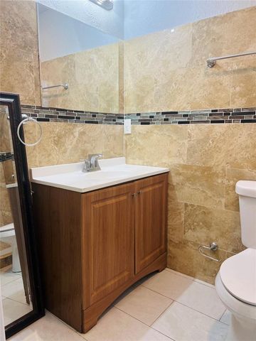 5605 Polk Street, Hollywood, FL 33021