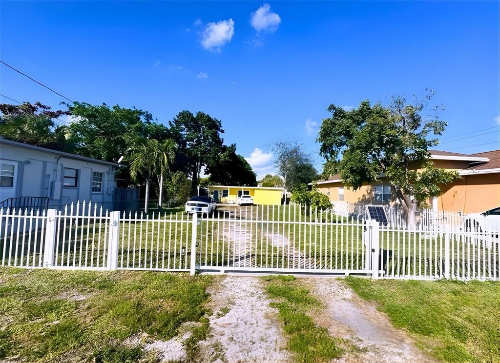 5605 Polk Street, Hollywood, FL 33021