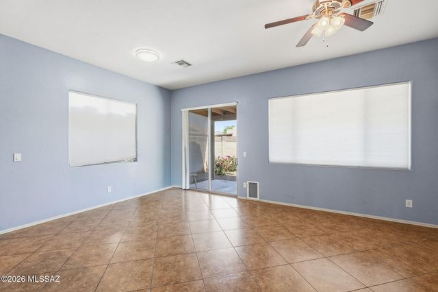 337 E Calle Albita, Green Valley, AZ 85614