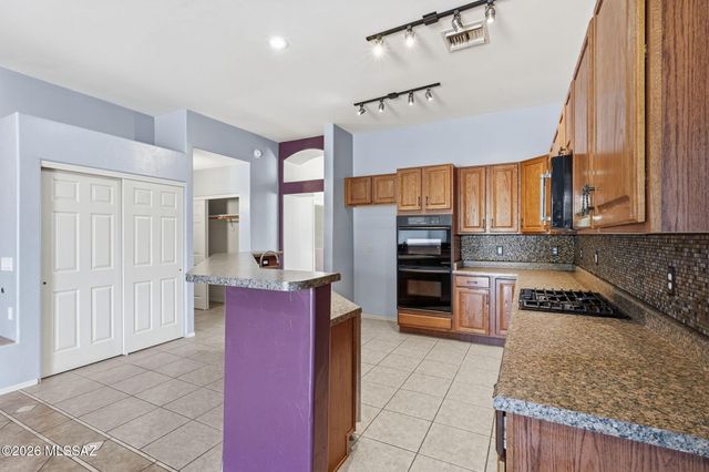 337 E Calle Albita, Green Valley, AZ 85614