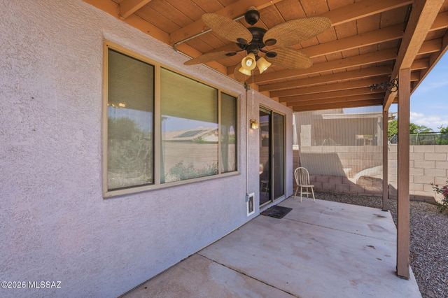 337 E Calle Albita, Green Valley, AZ 85614