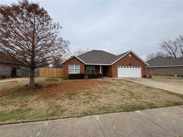 812 Grant Avenue, Prairie Grove, AR 72753