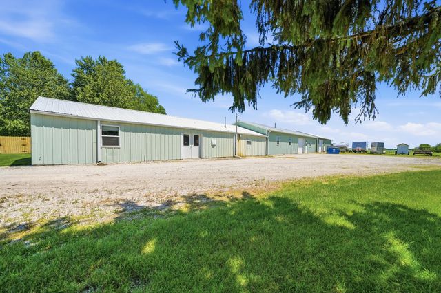 542 W 700 S, Hebron, IN 46341