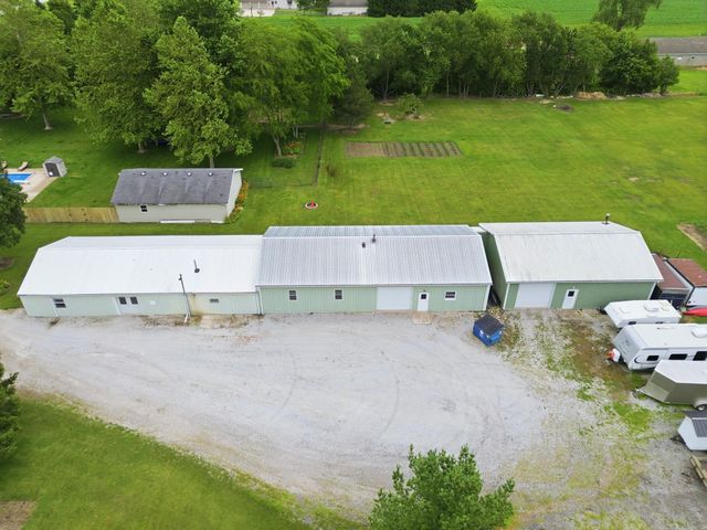 542 W 700 S, Hebron, IN 46341