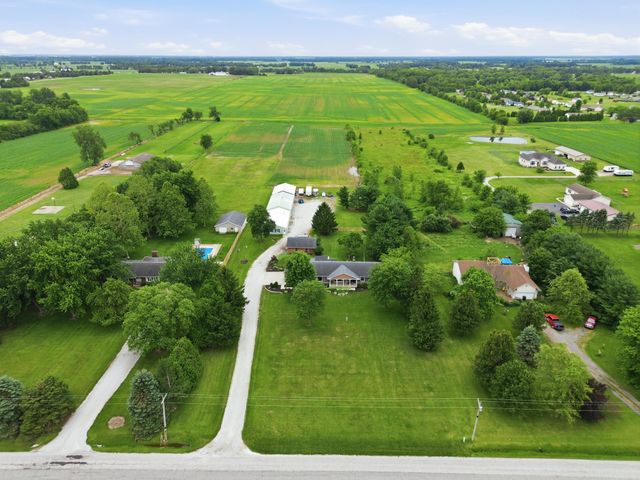 542 W 700 S, Hebron, IN 46341