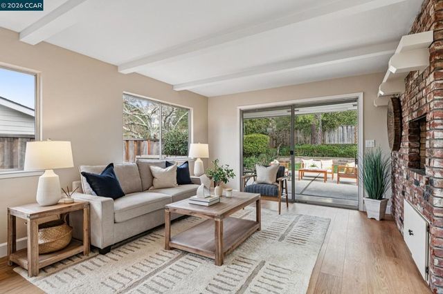 1103 1103 Larch Avenue, Moraga, CA 94556