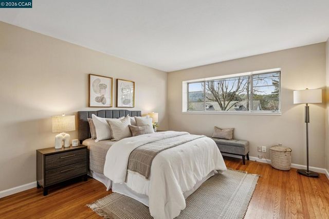 1103 1103 Larch Avenue, Moraga, CA 94556