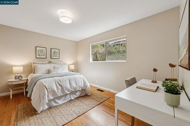 1103 1103 Larch Avenue, Moraga, CA 94556