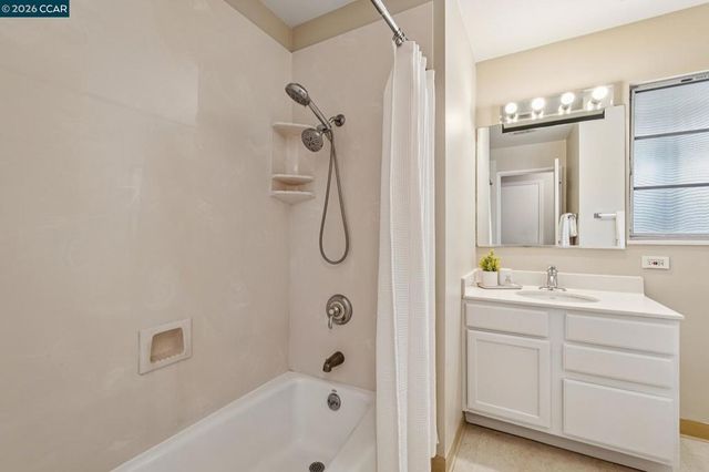 1103 1103 Larch Avenue, Moraga, CA 94556