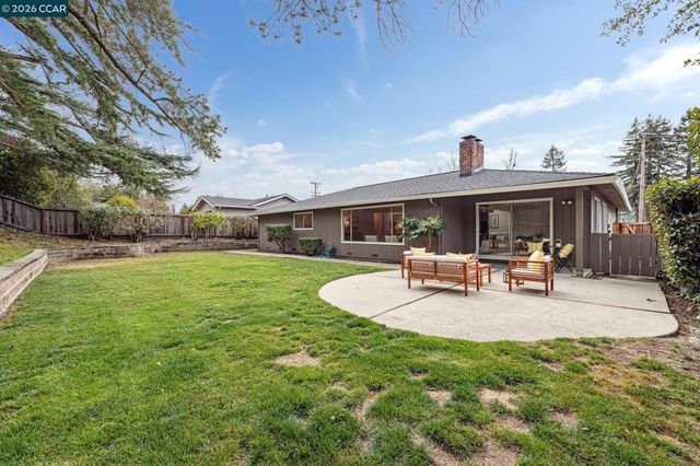 1103 1103 Larch Avenue, Moraga, CA 94556