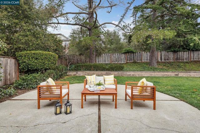 1103 1103 Larch Avenue, Moraga, CA 94556