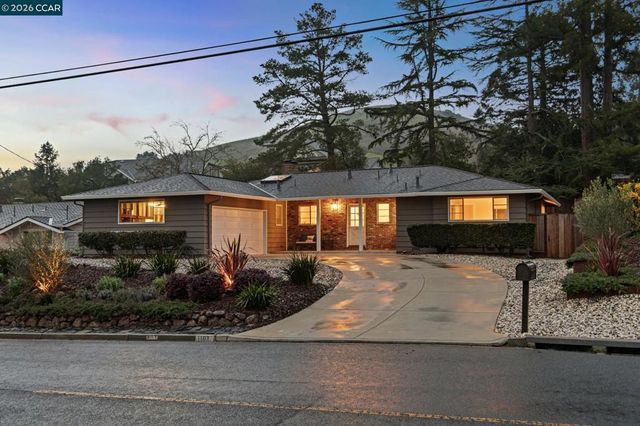 1103 1103 Larch Avenue, Moraga, CA 94556