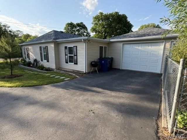 1495 Veterans Drive, De Soto, MO 63020