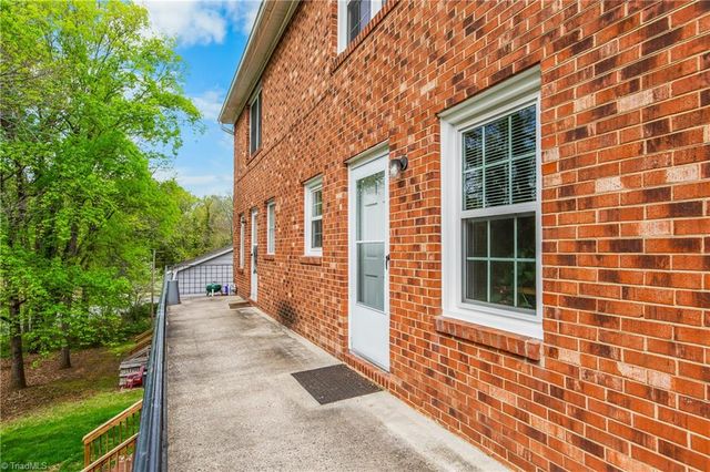 1007 Robin Hood Road C, High Point, NC 27262