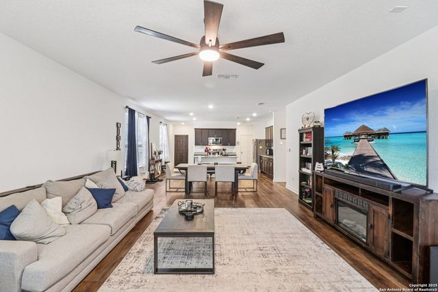 1106 Pigeon Lane, Marion, TX 78124