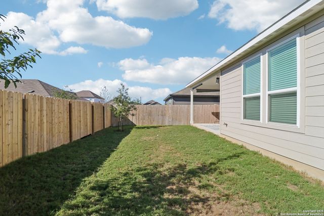 1106 Pigeon Lane, Marion, TX 78124