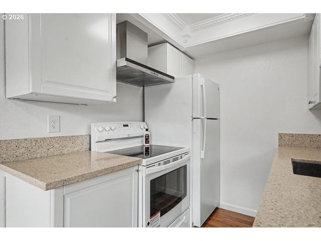 84 GALEN St, Lake Oswego, OR 97035